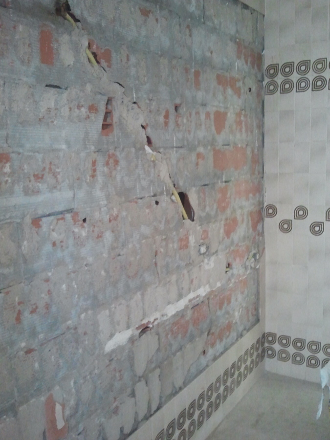 Quitando alicatado de cocina