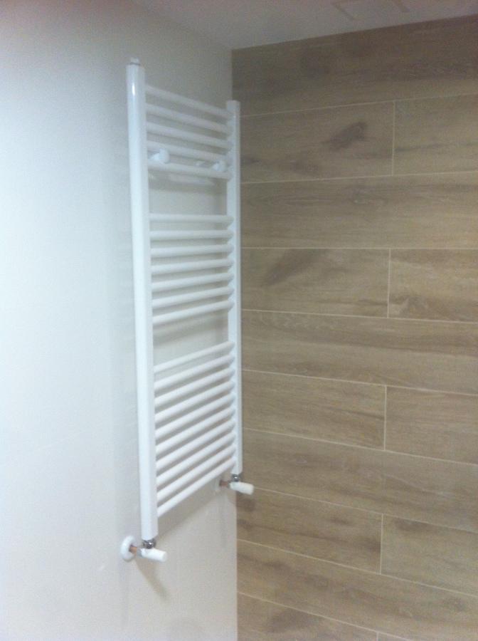RADIADOR TOALLERO