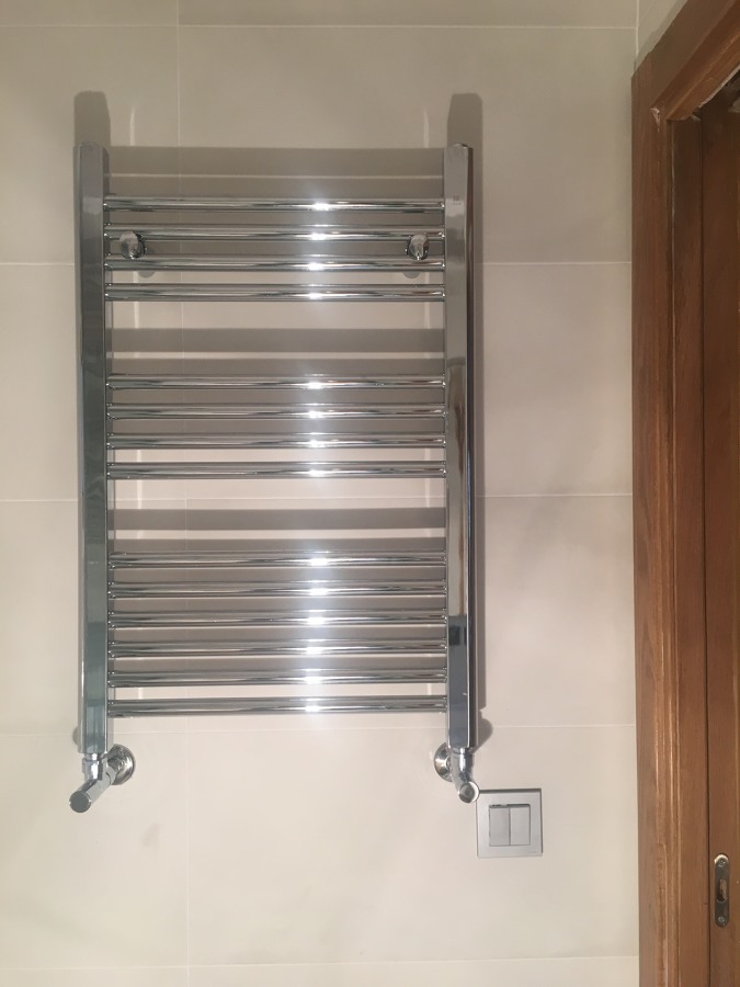 RADIADOR TOALLERO CROMADO