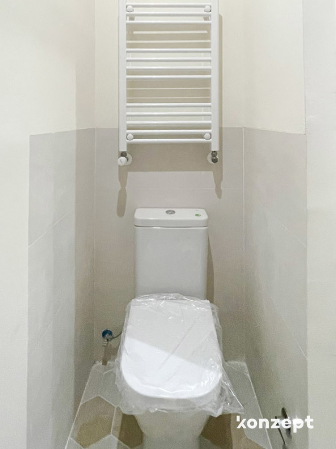 radiador toallero e inodoro