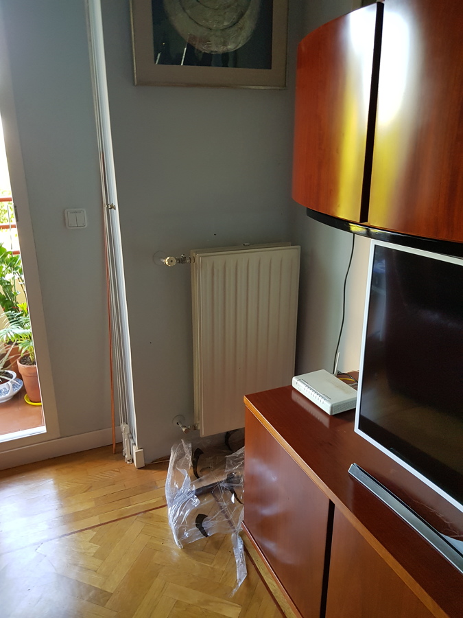 Radiador viejo de chapa