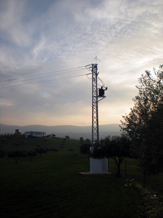 Ramal de media tensión en Los Santos de Maimona 1