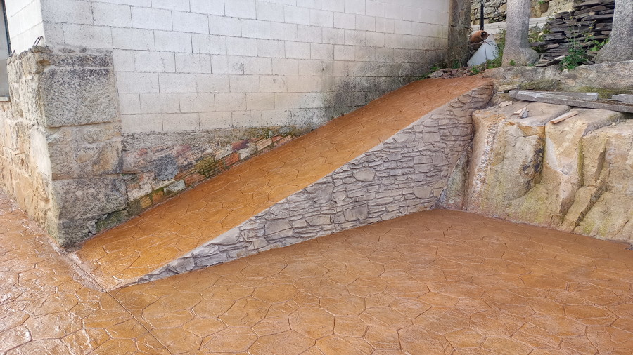 Rampa con estampado vertical en lateral