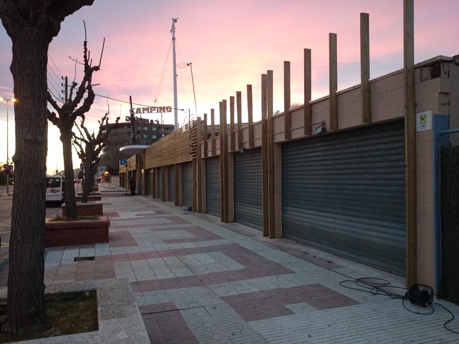 Rastreles colocados y instalación de listones