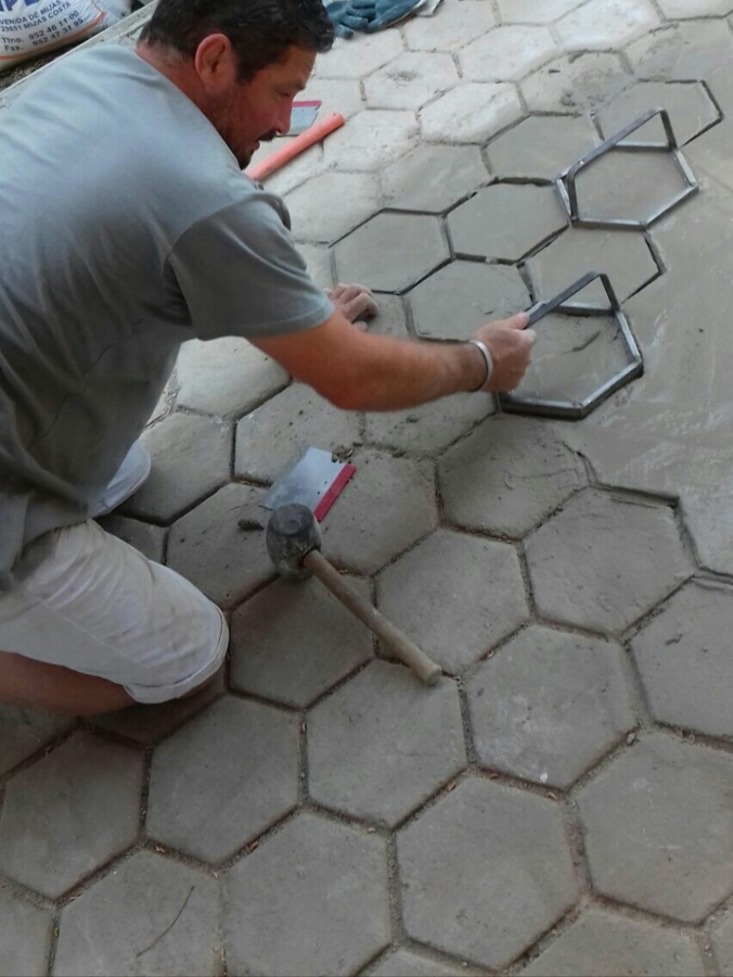 Realización de imitación suelo antiguo