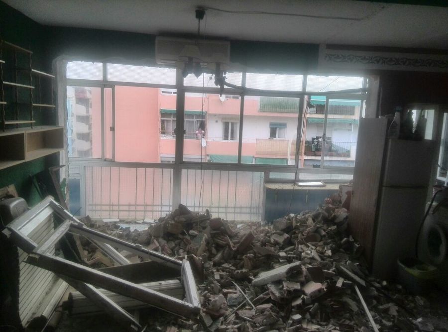 REALIZANDO DEMOLICIÓN PISO ALICANTE