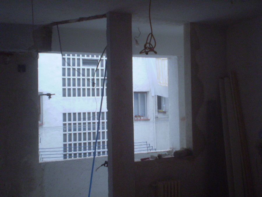 Realizando trabajo en la cocina