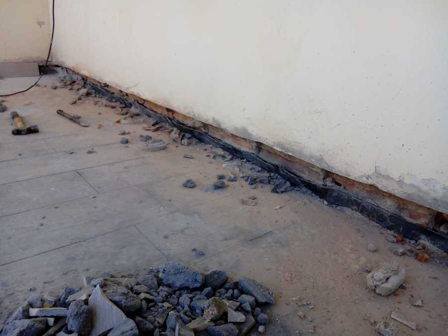 Reborde de Asfáltica con 25 cm de zócalo