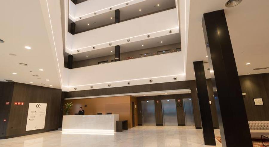 Recepción y atrio central