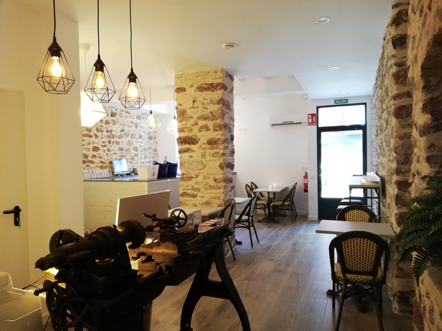 Recepción y cafetería