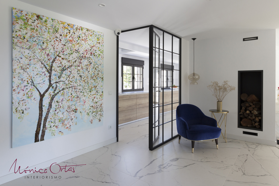 Recibidor con leñera