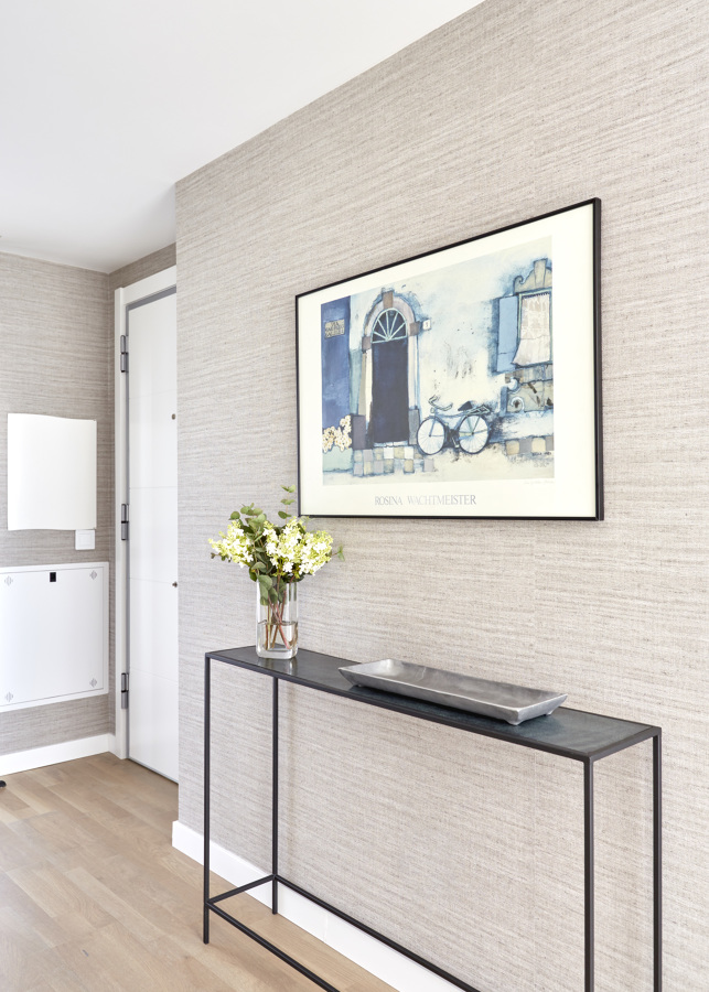 Recibidor, siempre papel pintado