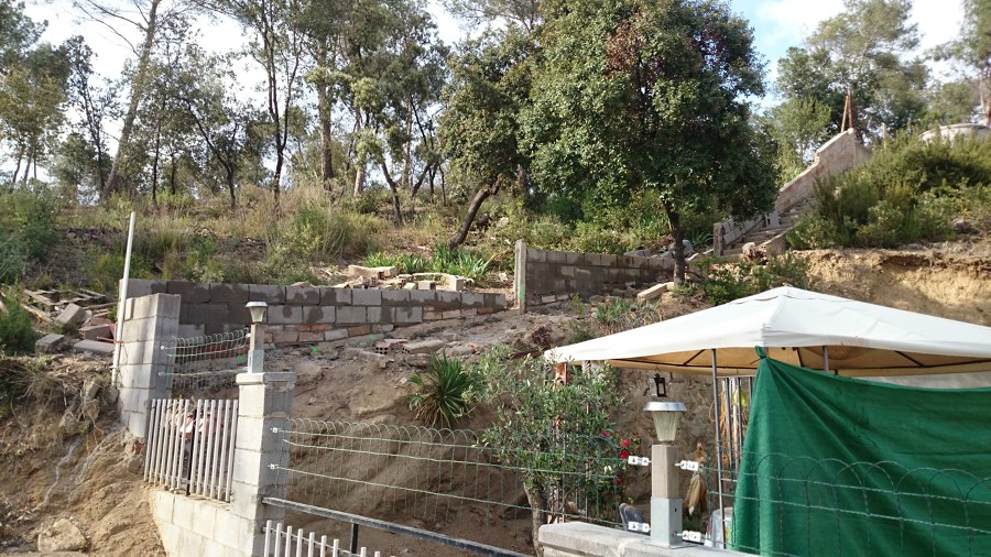 RECONSTRUCCIÓN DE MURO DE BLOQUES