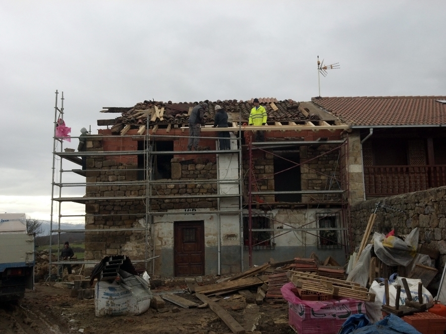 RECONSTRUCCION DE MUROS