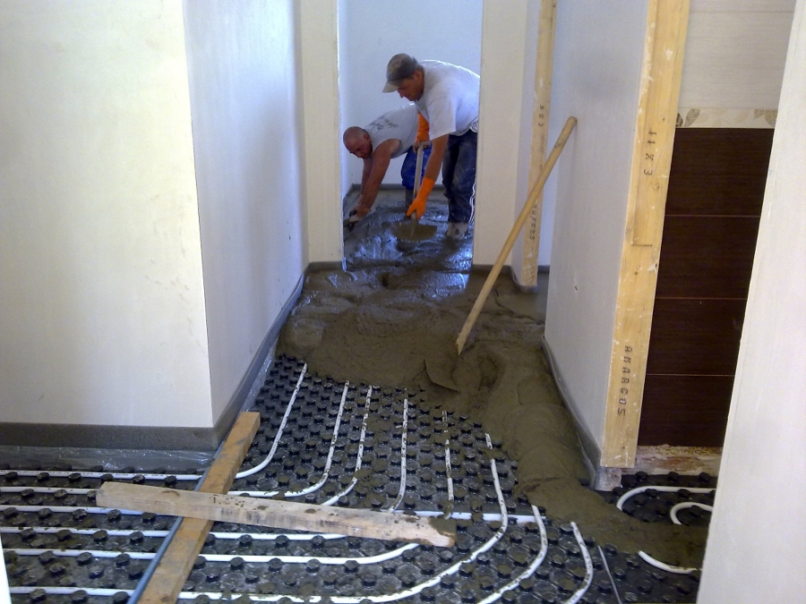 Recrecido sobre suelo radiante