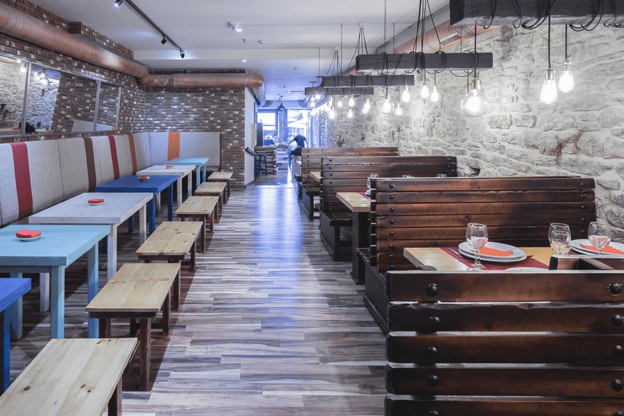 REFORMA A TABERNA DA CHORIMA - SANTIAGO DE COMPOSTELA