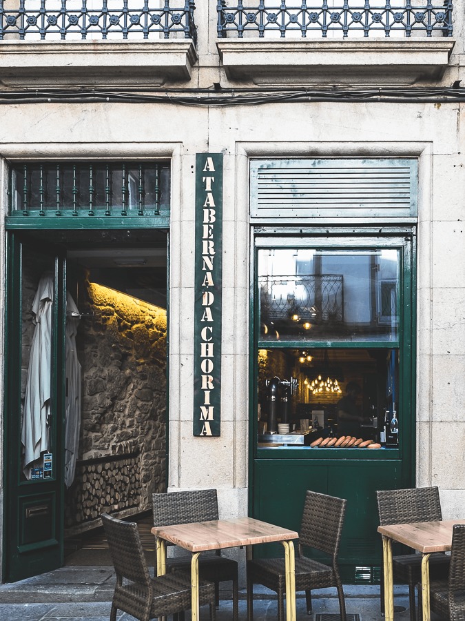 REFORMA A TABERNA DA CHORIMA - SANTIAGO DE COMPOSTELA