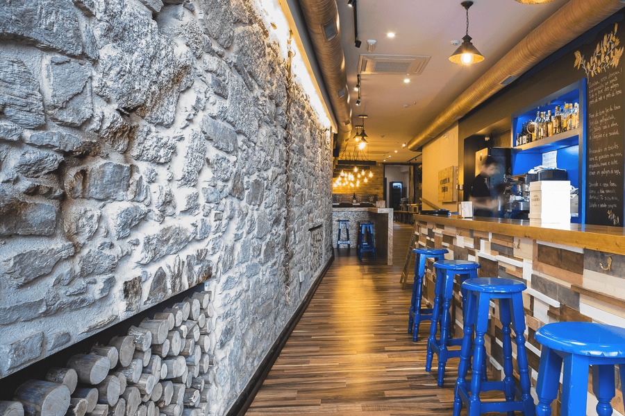 REFORMA A TABERNA DA CHORIMA - SANTIAGO DE COMPOSTELA