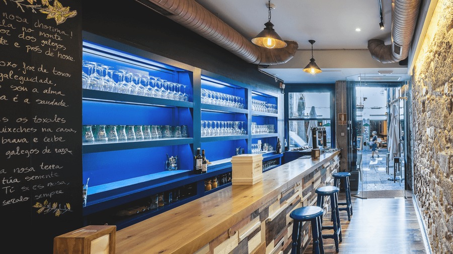 REFORMA A TABERNA DA CHORIMA - SANTIAGO DE COMPOSTELA