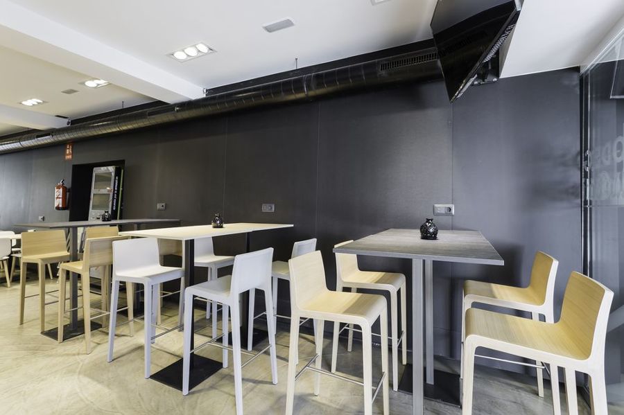 REFORMA BRINGANTIUM LOUNGE EN SANTA CRISTINA (OLEIROS)