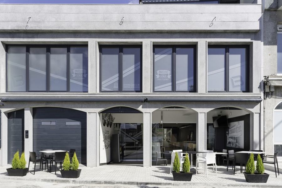 REFORMA BRINGANTIUM LOUNGE EN SANTA CRISTINA (OLEIROS)