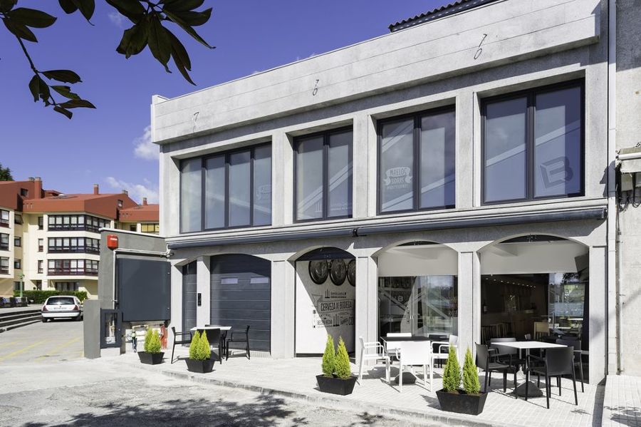 REFORMA BRINGANTIUM LOUNGE EN SANTA CRISTINA (OLEIROS)