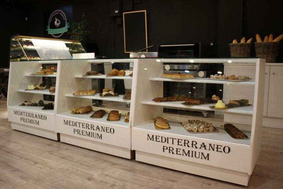 reforma cafetería mediterráneo premium para el programa cámbiame premium de telecinco
