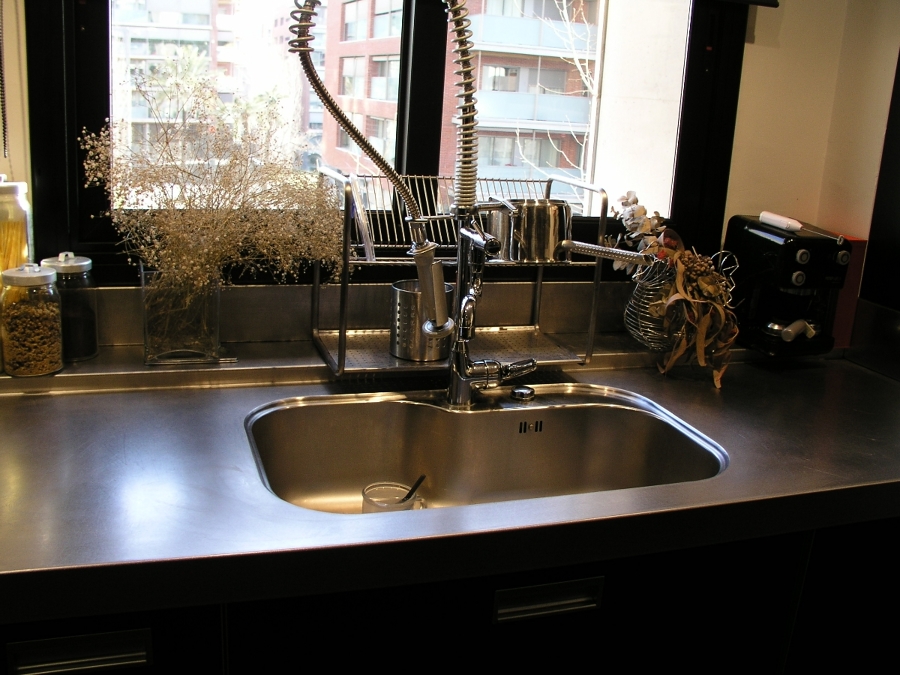 Reforma cocina en Barcelona: encimera inox: