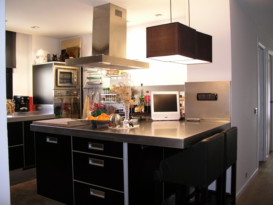 Reforma cocina en Barcelona: isla central