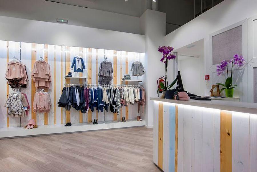 REFORMA COMERCIAL GUAPETONES - C.C. MARINEDA CITY