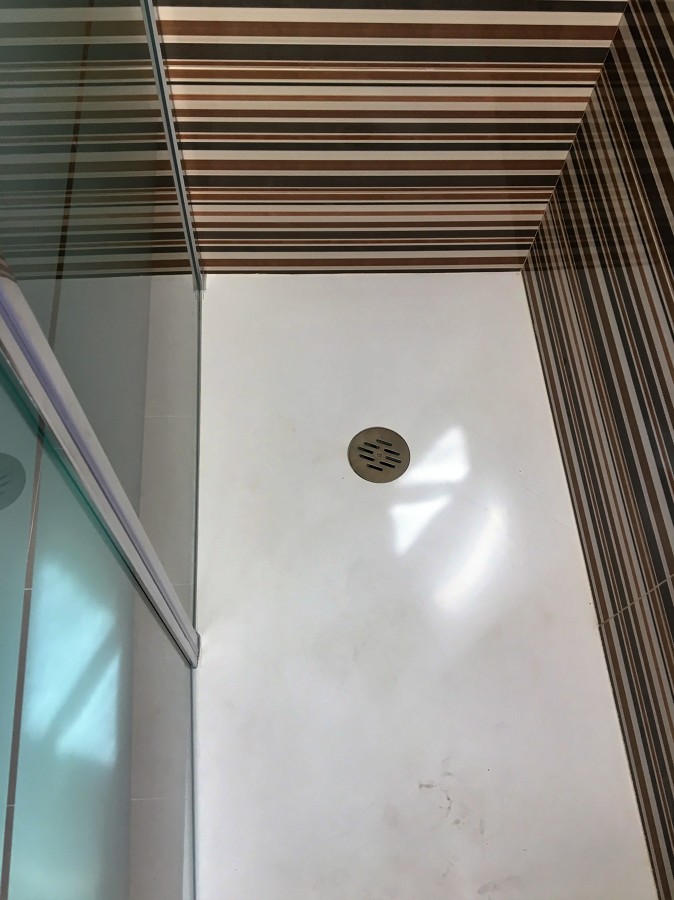 Reforma con pack renueva en calle salvador allende, TORREMOLINOS