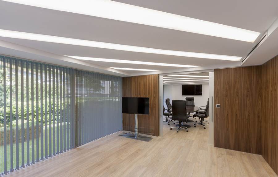 Reforma de oficinas - Telas tensadas - Iluminación personalizada