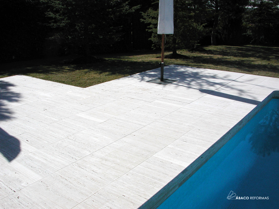 Reforma de pavimento junto piscina