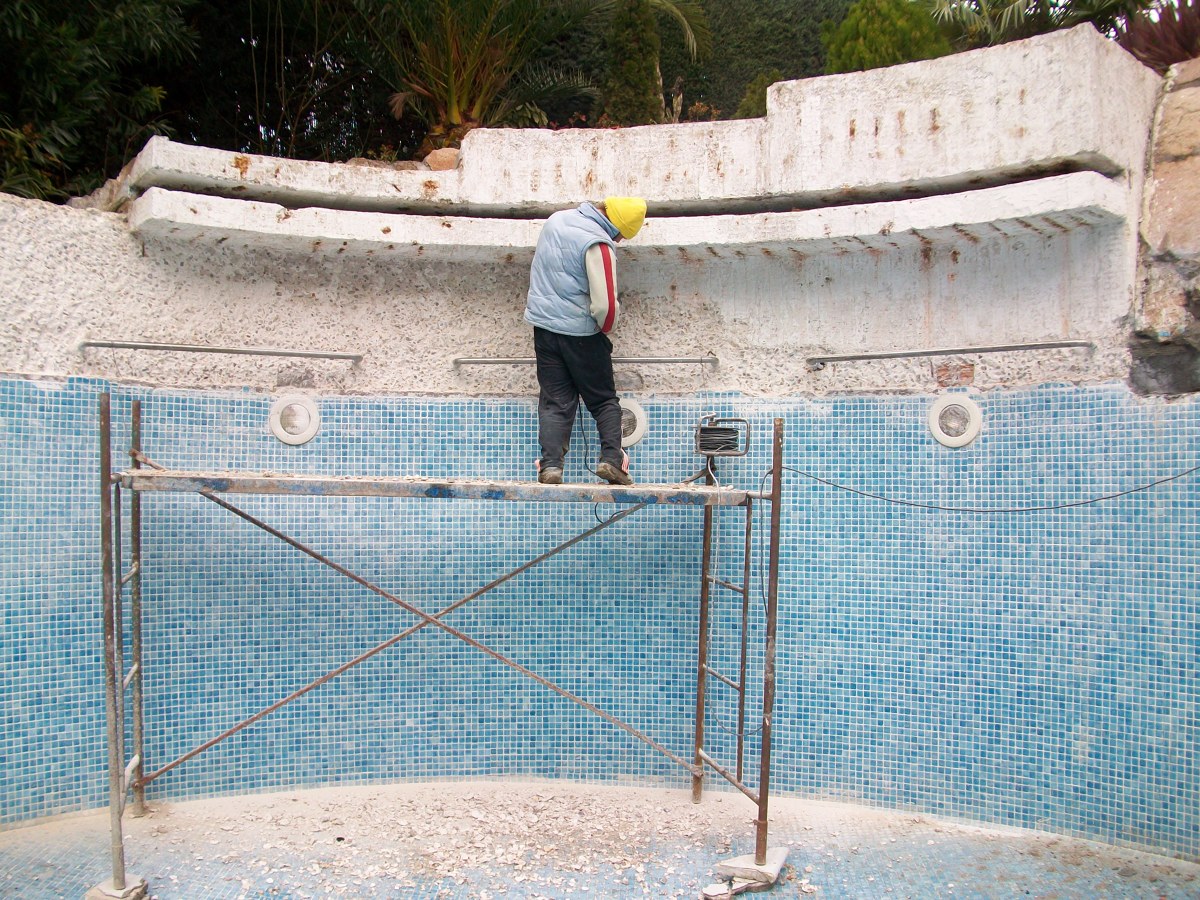 Reforma de Piscina Comunitaria