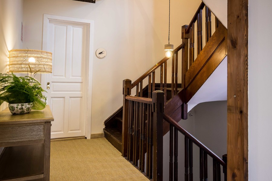 reforma e interiorismo alojamiento rural escaleras