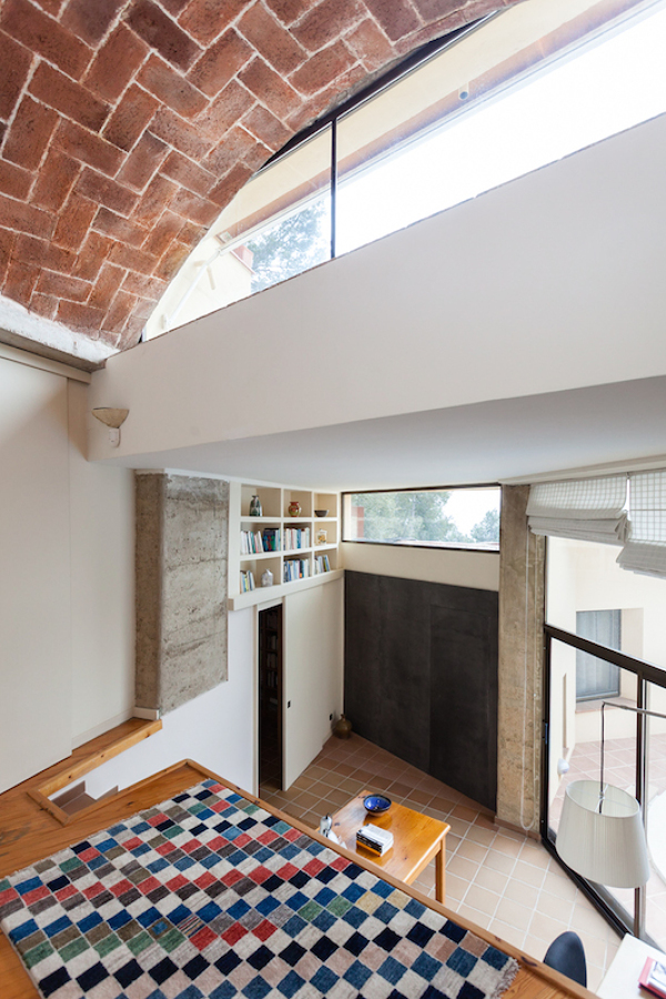 Estudio rústico moderno