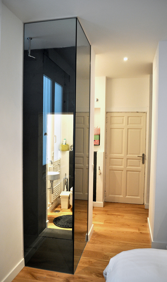 Dormitorio principal con ducha