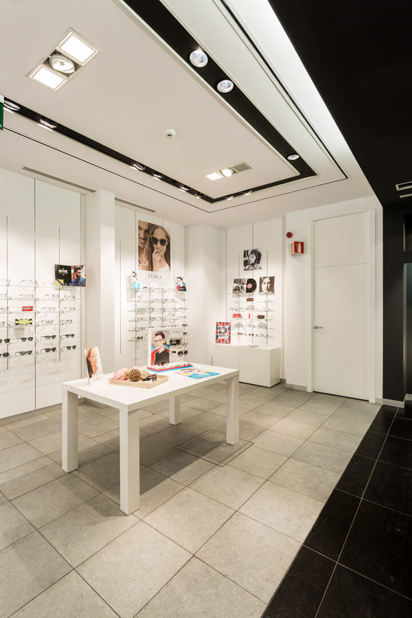 REFORMA ESTABLECIMIENTO VISTAOPTICA A CORUÑA