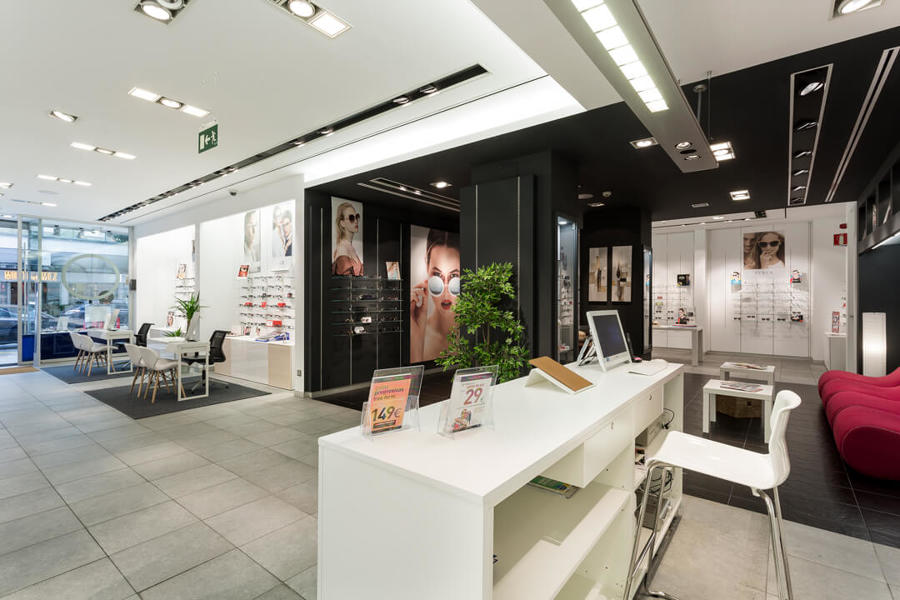 REFORMA ESTABLECIMIENTO VISTAOPTICA A CORUÑA