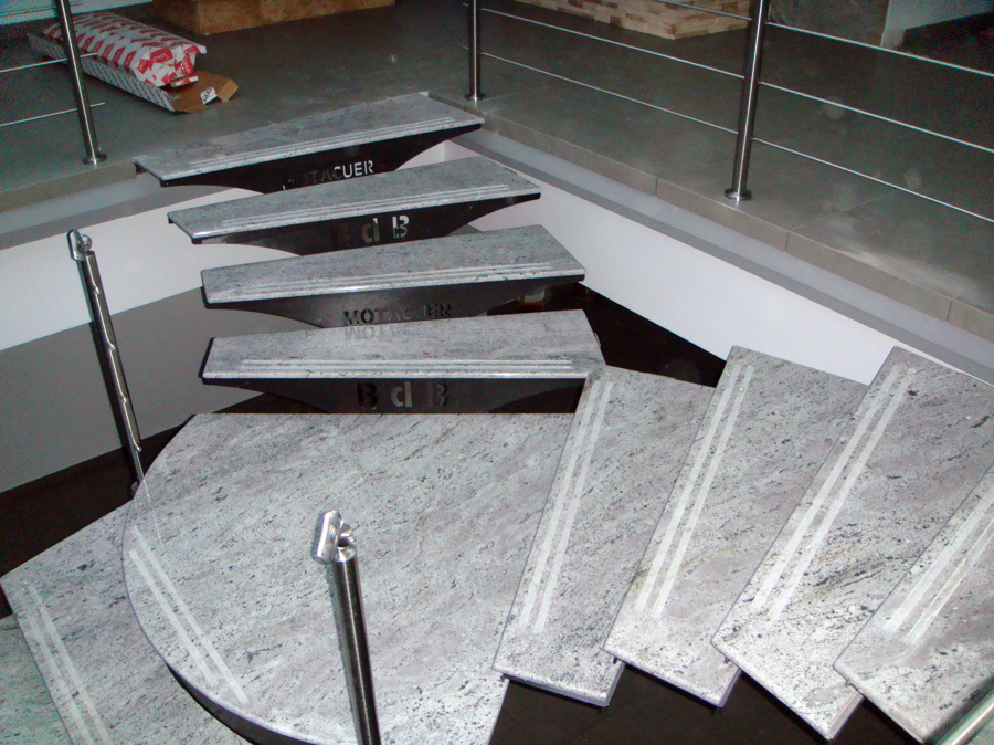 reforma exposición y oficinas