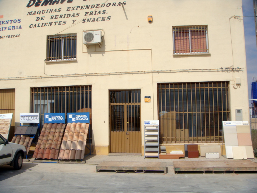 reforma exposición y oficinas