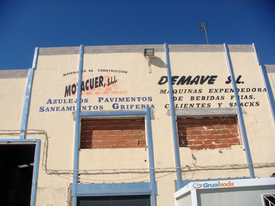 reforma exposición y oficinas