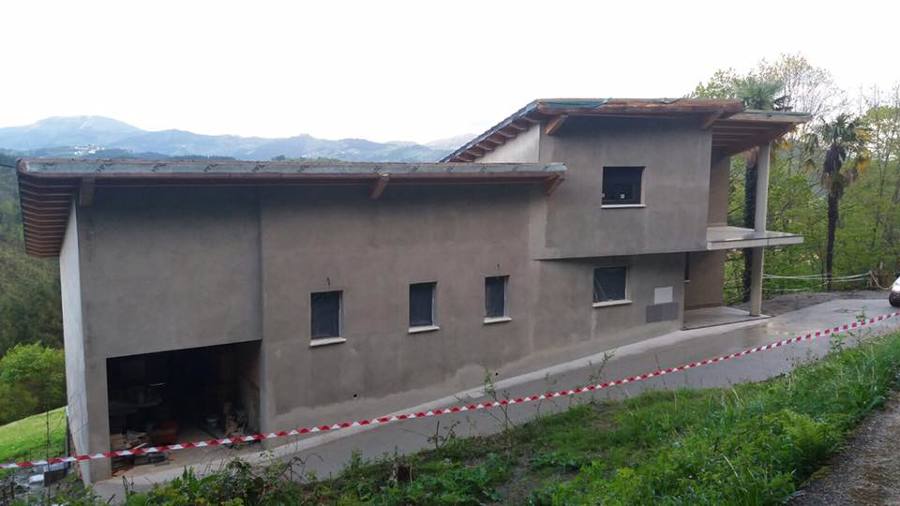 Reforma exterior y tejado caserio