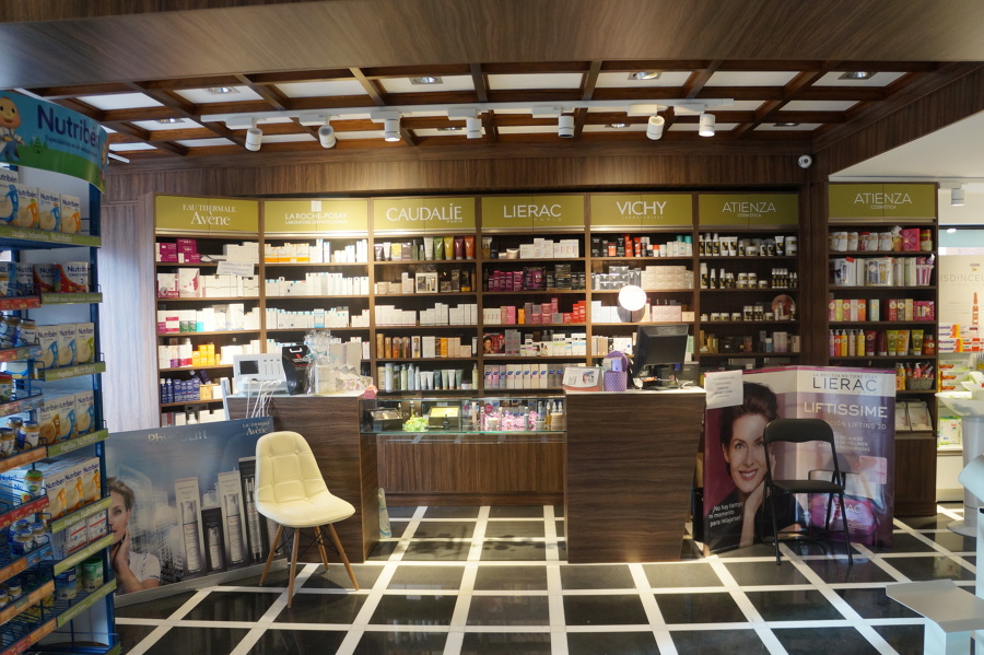 Reforma Farmacia Atienza - Segovia Qdec Proyectos