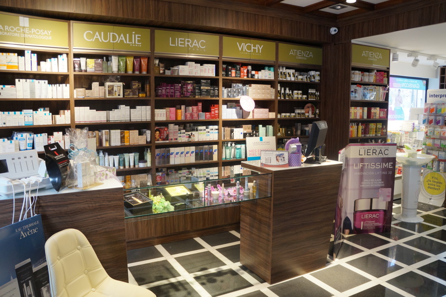 Reforma Farmacia Atienza - Segovia Qdec Proyectos