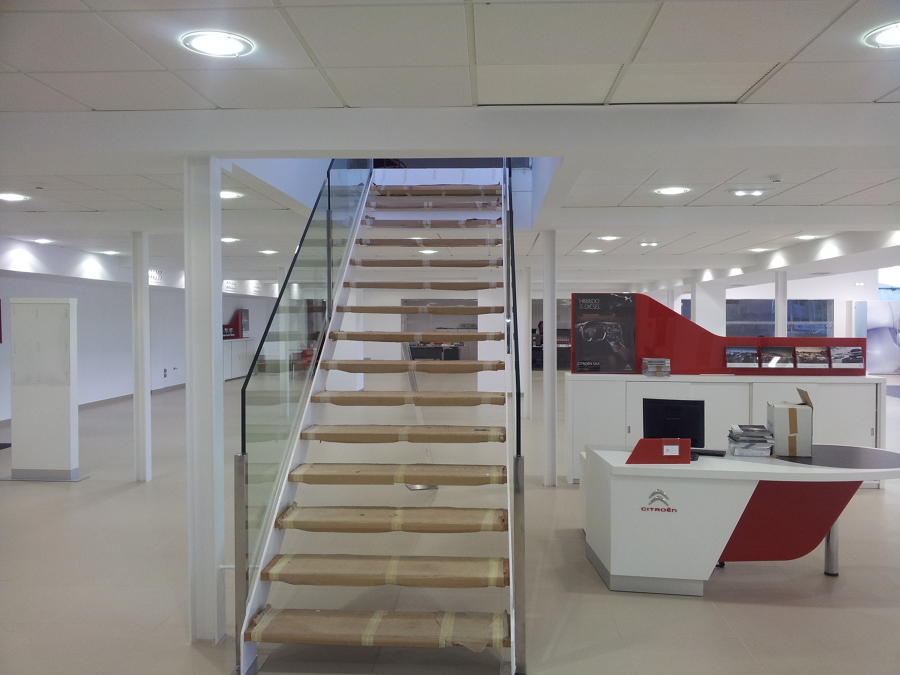 REFORMA INTEGRAL CONCESIONARIO DE COCHES CITROEN