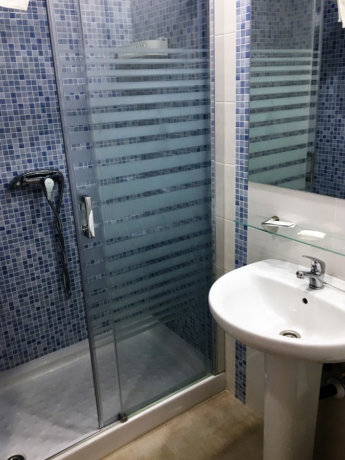 Reforma integral de baño con pack renueva en la carihuela, TORREMOLINOS