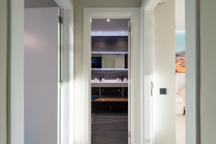 Reforma integral de dúplex y diseño de mobiliario en Meloneras