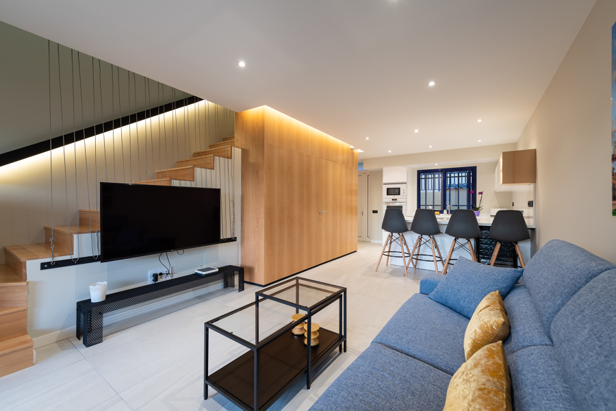 Reforma integral de dúplex y diseño de mobiliario en Meloneras