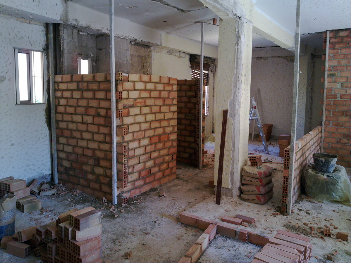 Reforma Integral de vivienda en calle Manuel Siurot 3 Bloque 2 Pisos 2-5